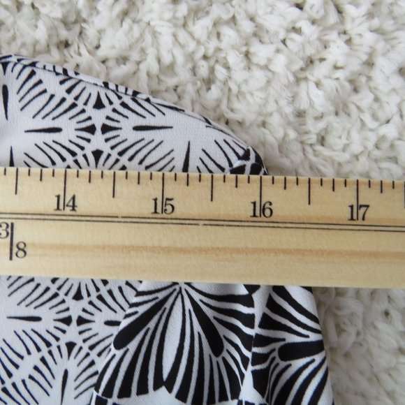 The Limited Collection Women's Boatneck Blouse with Flared Sleeves Medium - Picture 6 of 9